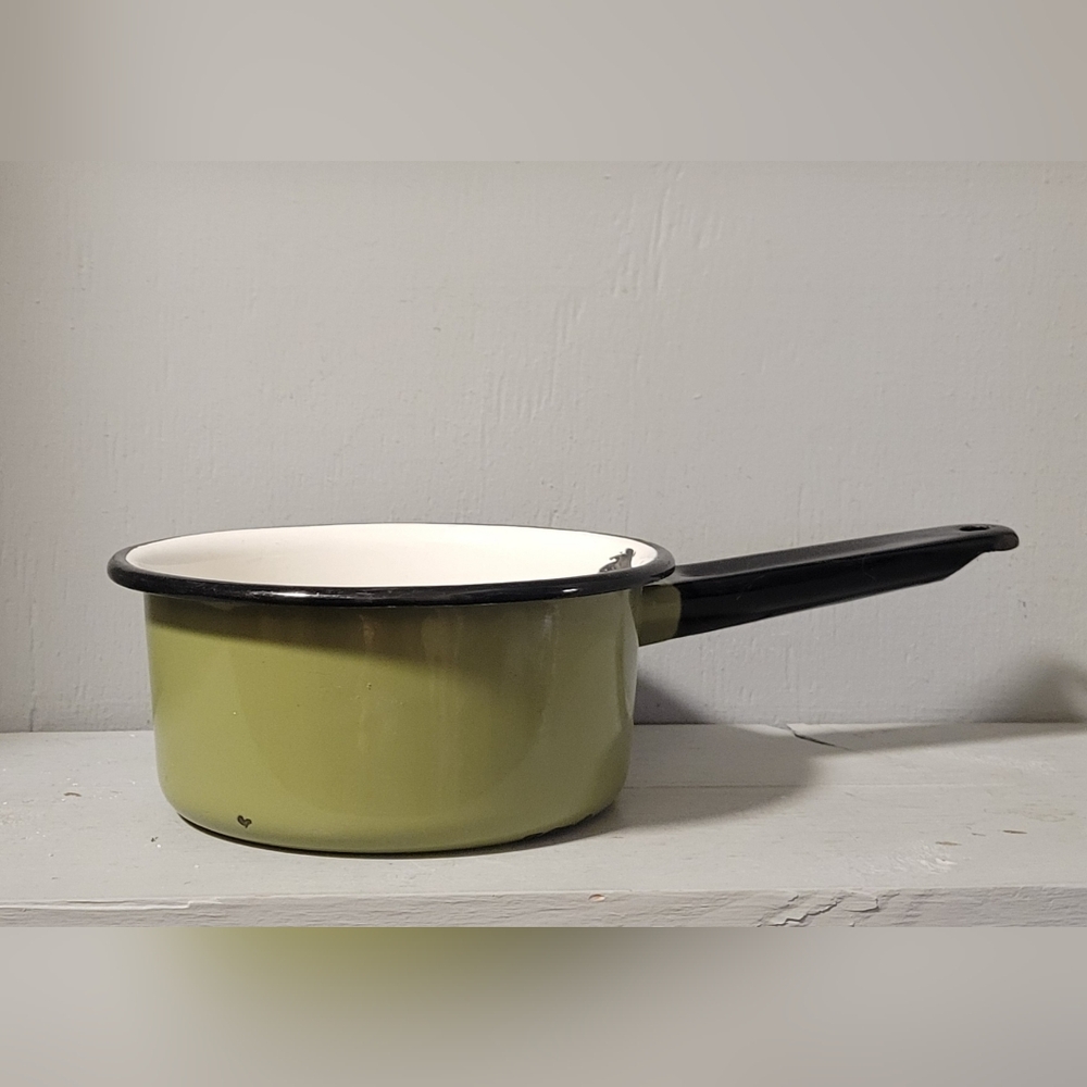 Vintage Green Metal Enamelware Pot